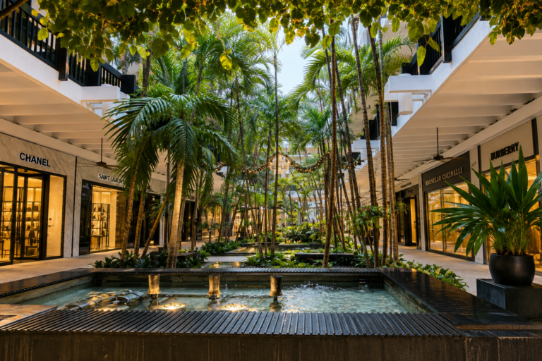 Bal Harbour Shops: lojas de luxo, horários, restaurantes e estacionamento