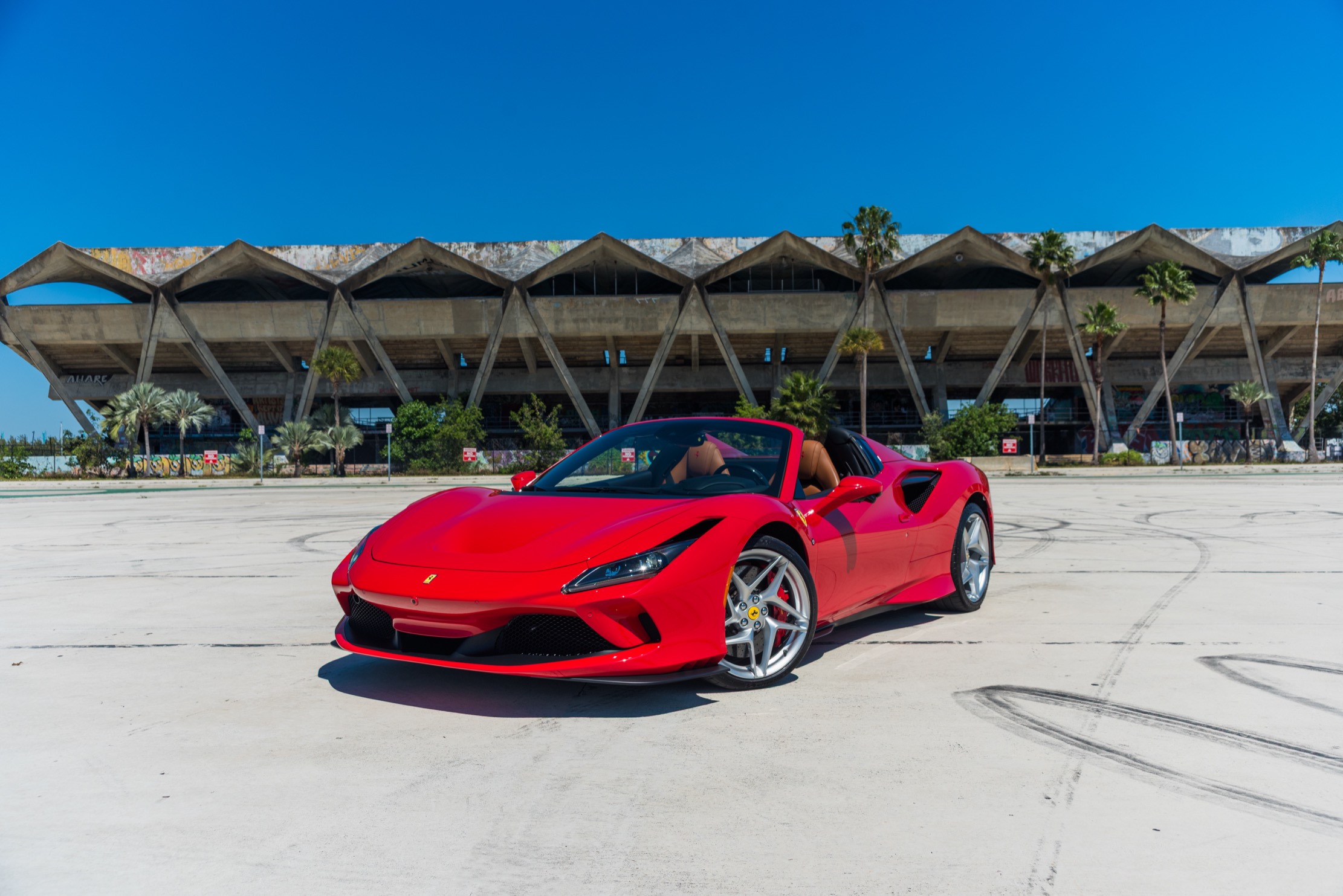 Atendimento da Onic Car Rentals para brasileiros em Miami