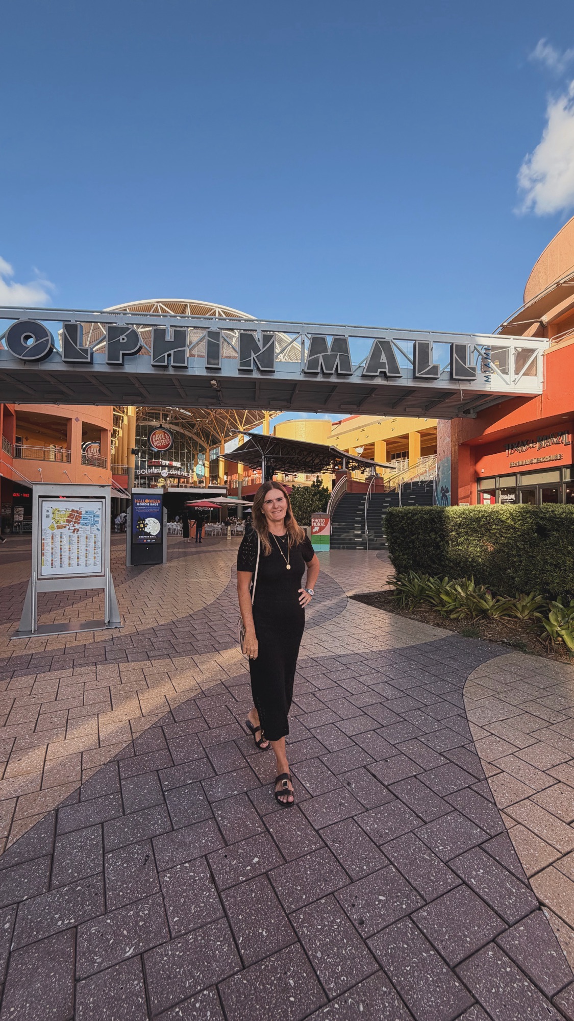 Terceira imagem do Dolphin Mall fornecida pelo Guia Miami